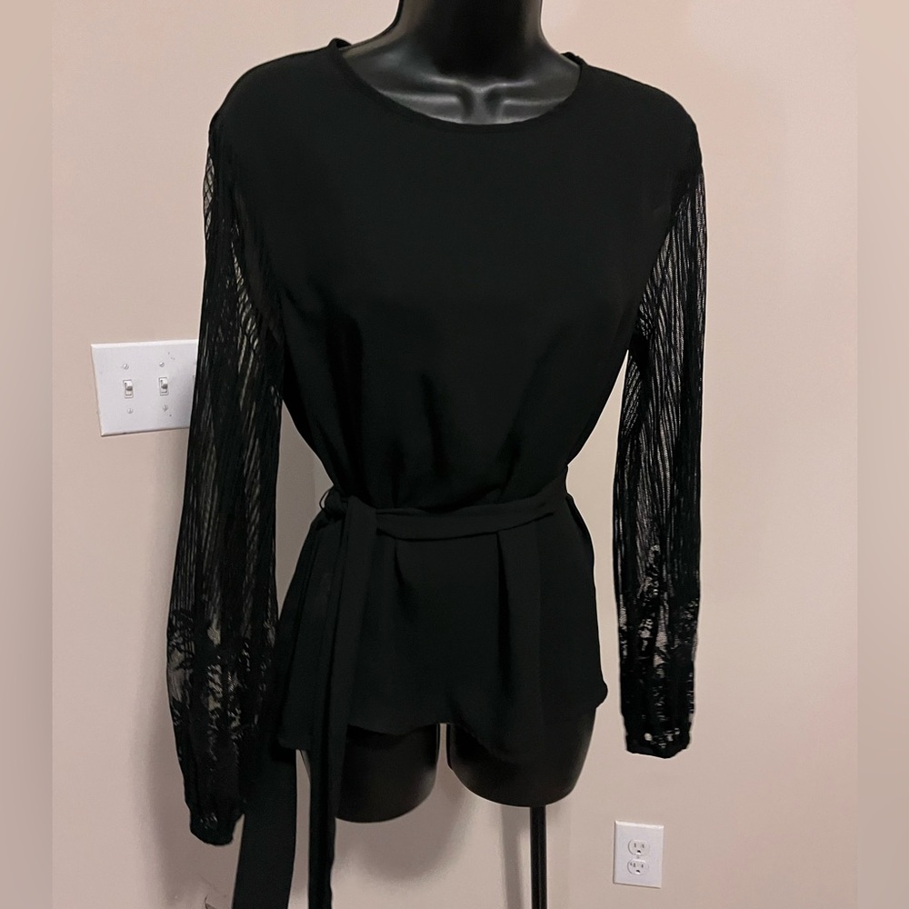 Shein Sheer Lace Lantern Sleeve Belted Top. Size 6/M